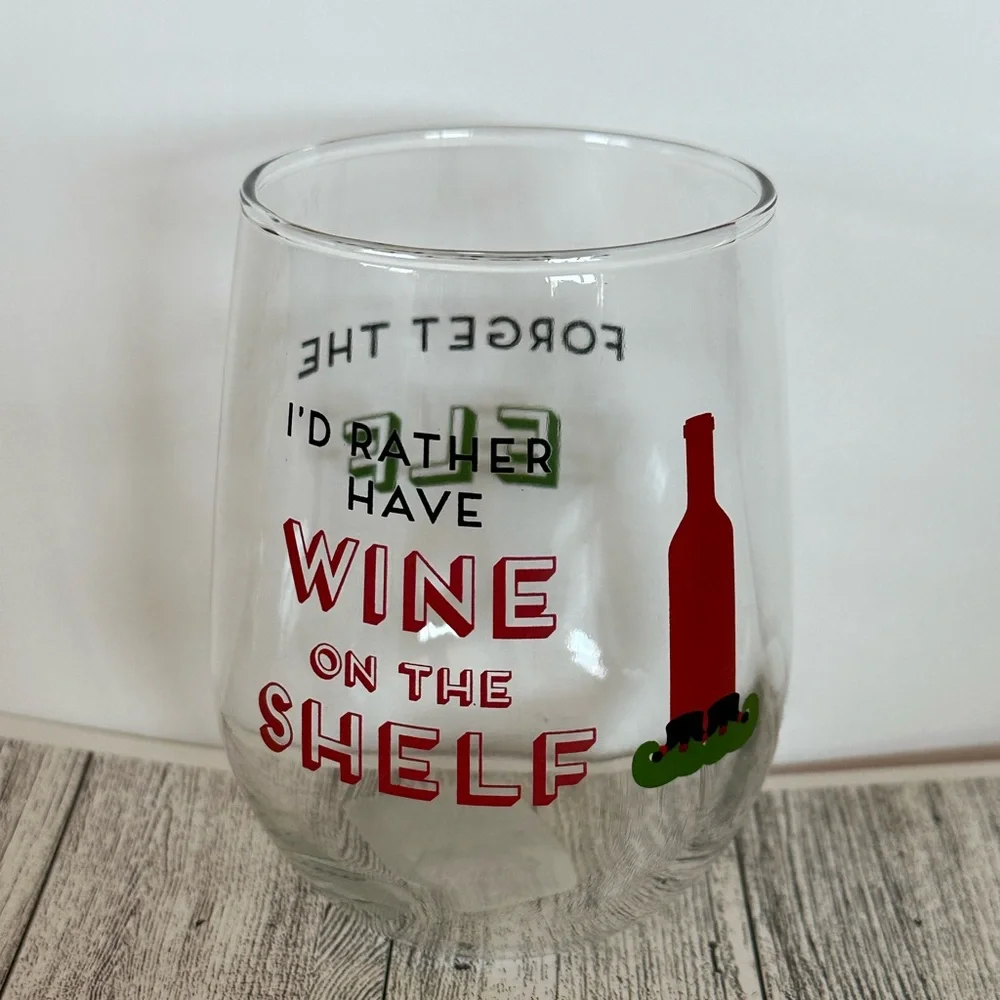 17 oz Wine on the shelf Christmas glass
